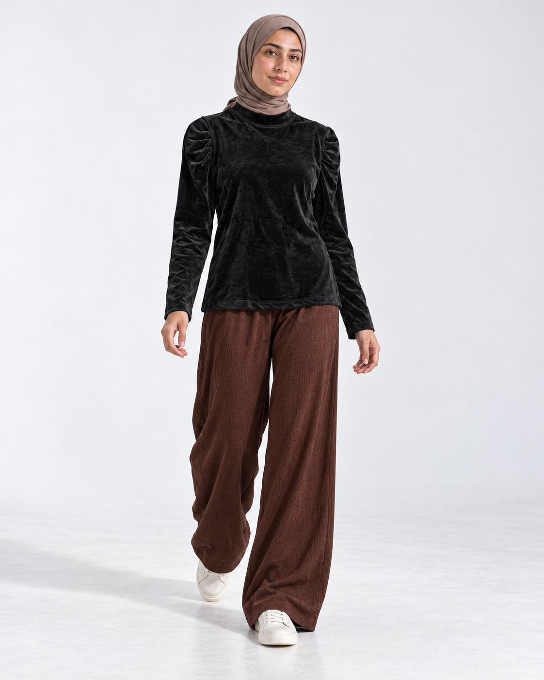 Velvet Basic Top / توب بيزك قطيفة