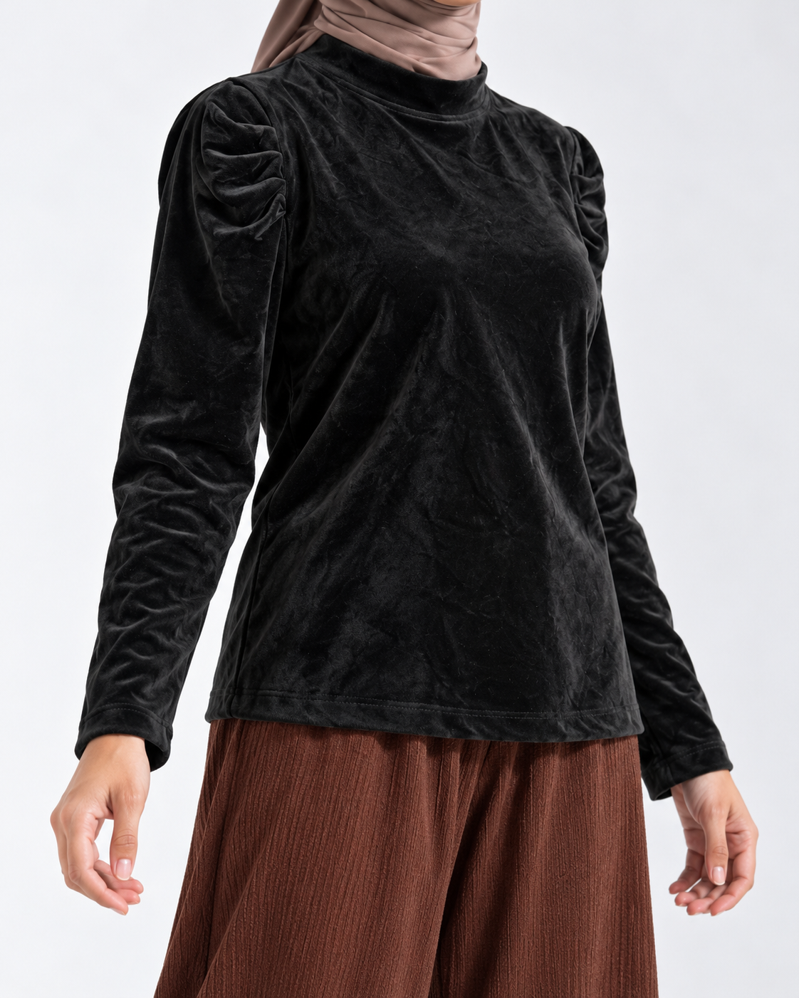 Velvet Basic Top / توب بيزك قطيفة